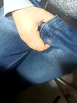 Snapshot of franko1987 chatting on March 18, 2025, 4:37 am franko1987 online show from March 18, 2025, 4:37 am