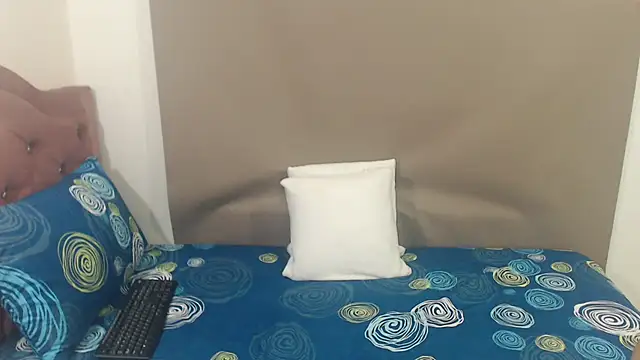 kimberlyjamexxx online show from February 25, 2026, 4:11 am