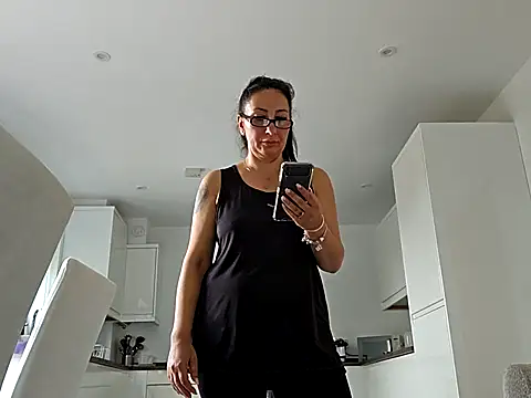 Misscorpion69 online show from October 13, 2025, 12:05 pm