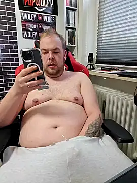 PupW0lfy online show from January 25, 2025, 7:28 am