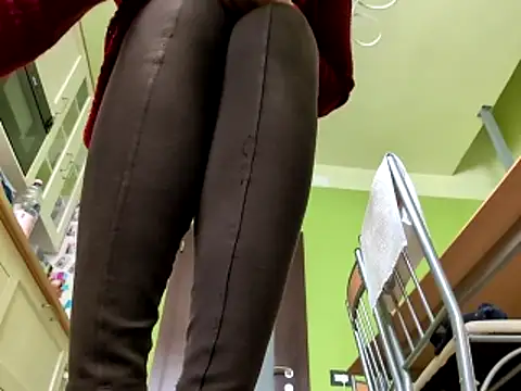 Milky hairy mommy online show from March 13, 2026, 8:21 am