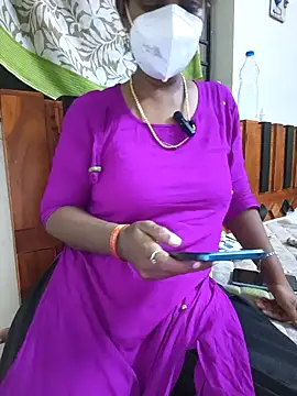 Snapshot of Tamil--Rani chatting on February 3, 2025, 9:29 pm Tamil--Rani online show from February 3, 2025, 9:29 pm