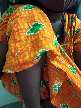 Snapshot of Tamil--Rani chatting on February 13, 2025, 6:38 pm Tamil--Rani online show from February 13, 2025, 6:38 pm