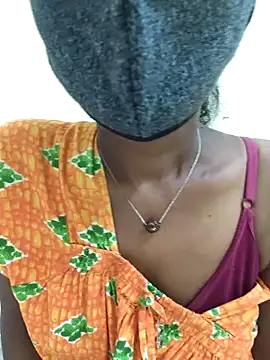 Snapshot of Tamil--Rani chatting on December 4, 2025, 9:07 am Tamil--Rani online show from December 4, 2025, 9:07 am