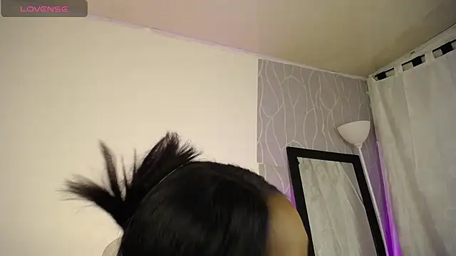 Britanymooree online show from February 7, 2025, 9:37 pm