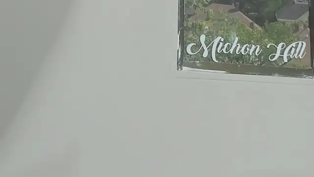 Littleolivia  online show from February 7, 2025, 1:01 pm