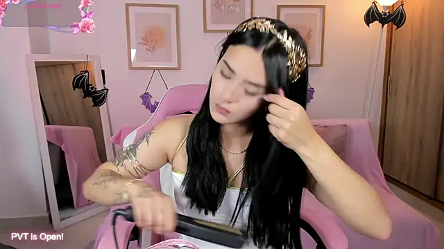 Veronica isaza   online show from October 10, 2025, 12:48 pm