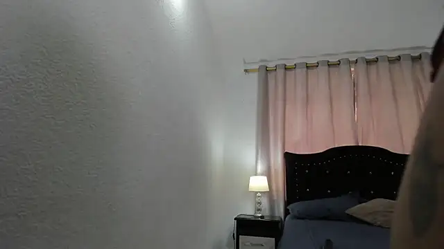 Snapshot of Debora_brown chatting on January 6, 2025, 5:06 pm Debora brown online show from January 6, 2025, 5:06 pm