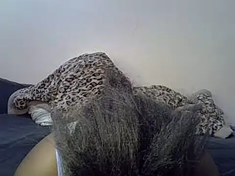 Snapshot of sweet_gal01 chatting on December 20, 2024, 9:28 pm sweet gal01 online show from December 20, 2024, 9:28 pm