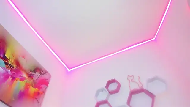  Ameliie online show from February 18, 2025, 9:53 pm