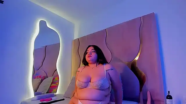 Snapshot of Bellota-ht chatting on March 6, 2025, 7:54 pm Bellota-ht online show from March 6, 2025, 7:54 pm