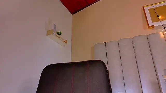 AbbyWathson online show from October 11, 2025, 8:07 pm