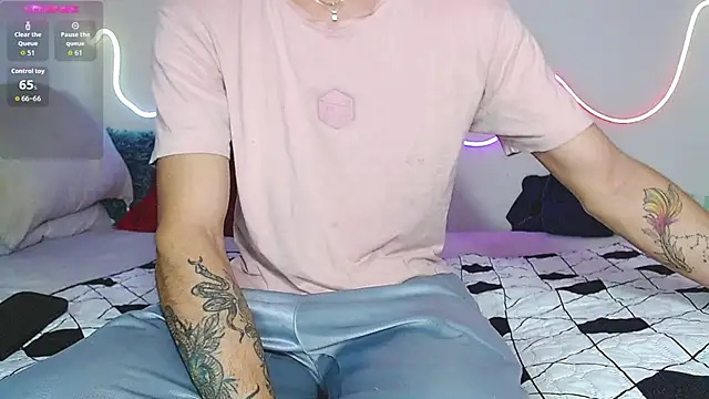 bobsexy08 online show from October 17, 2025, 12:19 pm