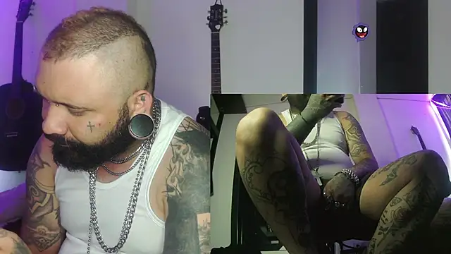 Snapshot of darkclothes chatting on December 31, 2024, 3:42 pm darkclothes online show from December 31, 2024, 3:42 pm