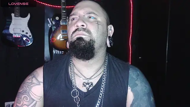 Snapshot of darkclothes chatting on December 2, 2025, 6:08 am darkclothes online show from December 2, 2025, 6:08 am