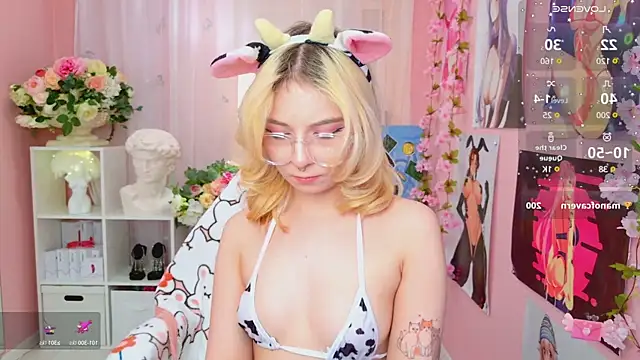 Coconut Mia online show from January 15, 2025, 8:48 pm