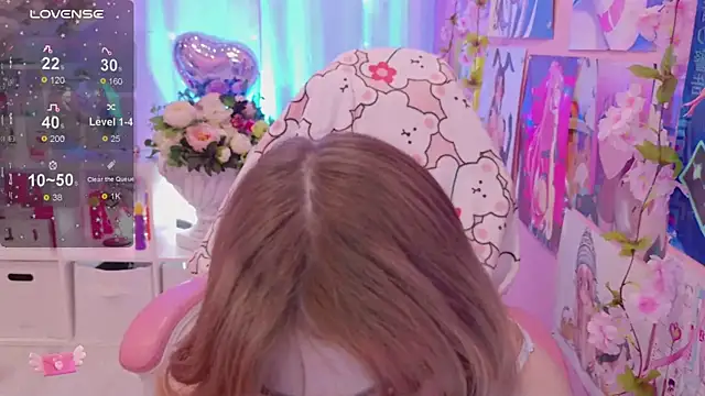 Coconut Mia online show from February 13, 2026, 8:38 pm