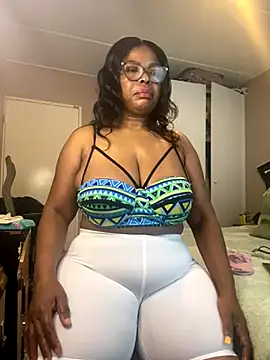 Nomthie online show from November 29, 2025, 4:15 am