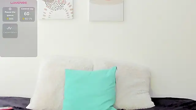 Evawalker  online show from January 14, 2026, 4:01 pm