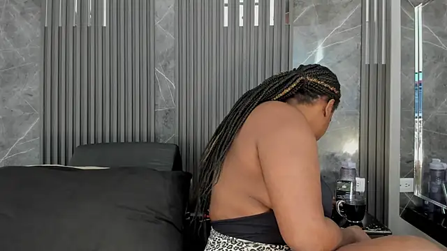 SaraiEvans online show from September 9, 2025, 3:17 am