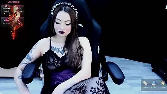 nasty katty  online show from September 25, 2025, 9:51 pm