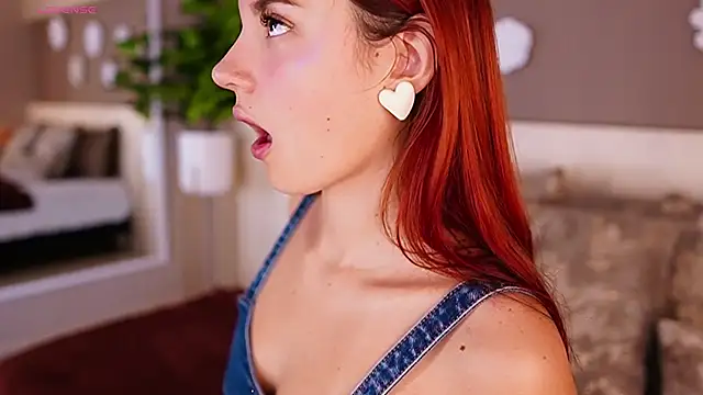 AylinMillerxs online show from October 3, 2025, 3:09 pm