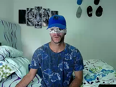 Snapshot of dirty_boy_horny chatting on November 22, 2025, 9:14 pm dirty boy horny online show from November 22, 2025, 9:14 pm