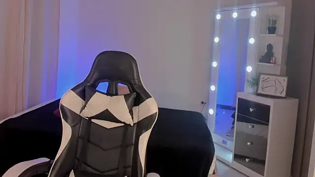 Snapshot of SavannahWildee chatting on January 29, 2025, 2:21 pm SavannahWildee online show from January 29, 2025, 2:21 pm