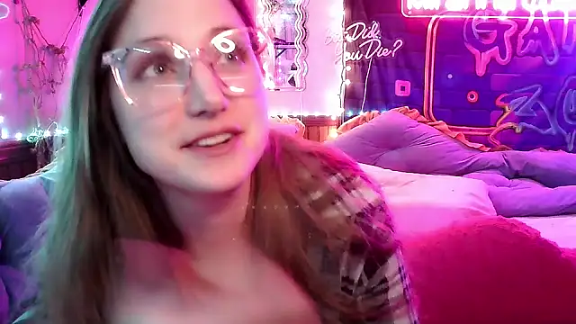 mirannacult online show from January 15, 2025, 11:32 am