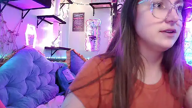 mirannacult online show from January 16, 2025, 6:06 pm