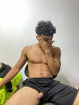 Mentriplex online show from February 3, 2025, 4:46 am