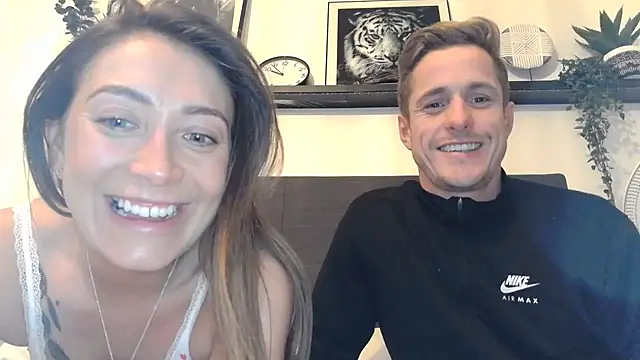 Snapshot of Pollypearson chatting on January 24, 2025, 9:37 pm Pollypearson online show from January 24, 2025, 9:37 pm