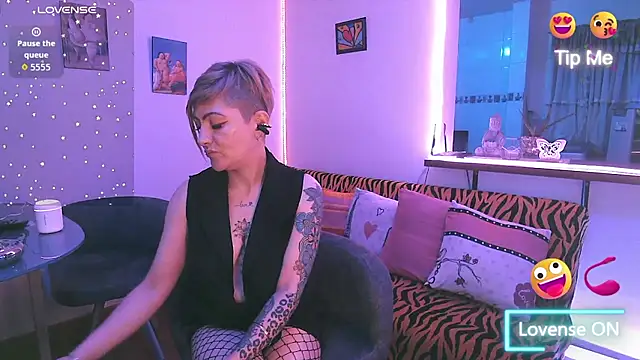 Maria fernandaxxx  online show from October 24, 2025, 5:48 am