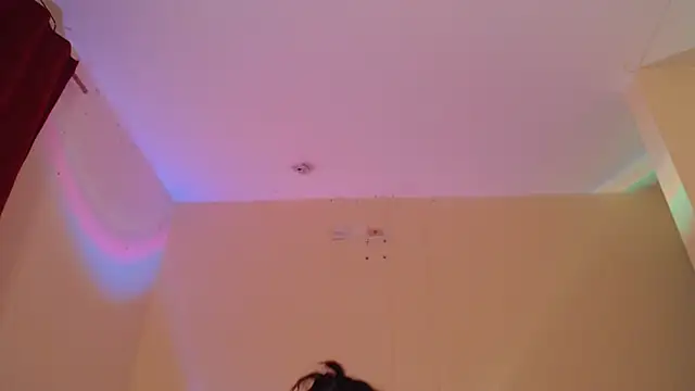 Snapshot of _maiahairy_ chatting on December 10, 2024, 1:32 am maiahairy online show from December 10, 2024, 1:32 am