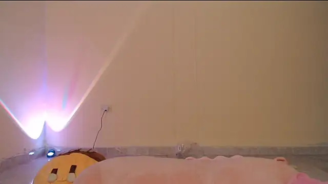 Snapshot of _maiahairy_ chatting on January 8, 2025, 3:40 am maiahairy online show from January 8, 2025, 3:40 am