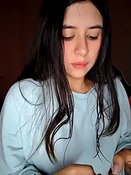  maiahairy  online show from December 13, 2025, 10:04 pm