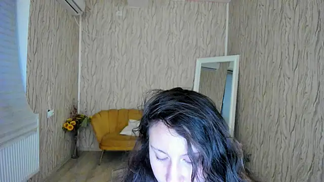 Snapshot of AishaRouhi chatting on January 8, 2025, 5:27 am AishaRouhi online show from January 8, 2025, 5:27 am
