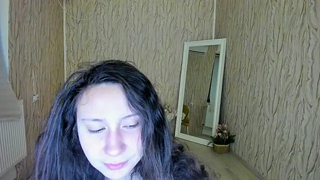 Snapshot of AishaRouhi chatting on January 13, 2025, 5:23 am AishaRouhi online show from January 13, 2025, 5:23 am