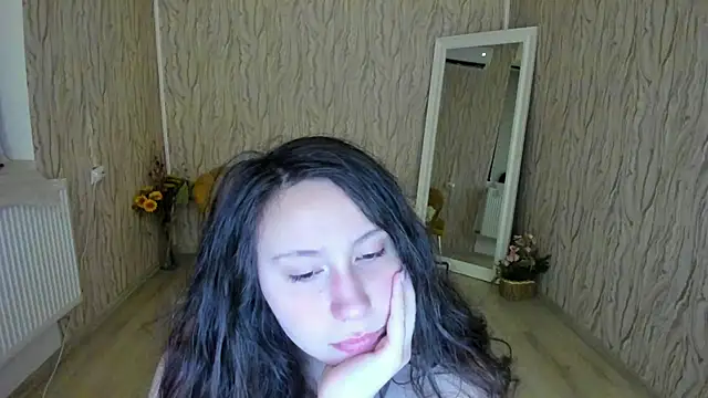 Snapshot of AishaRouhi chatting on January 23, 2025, 3:16 am AishaRouhi online show from January 23, 2025, 3:16 am