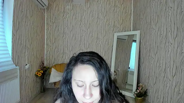 Snapshot of AishaRouhi chatting on February 15, 2025, 5:30 am AishaRouhi online show from February 15, 2025, 5:30 am