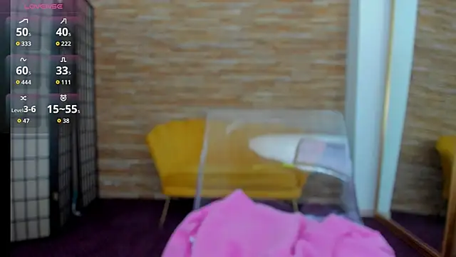 Snapshot of AishaRouhi chatting on September 25, 2025, 4:05 am AishaRouhi online show from September 25, 2025, 4:05 am