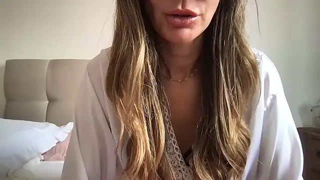 paolajonez online show from January 7, 2025, 12:52 pm