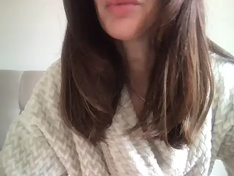 paolajonez online show from September 28, 2025, 12:43 pm