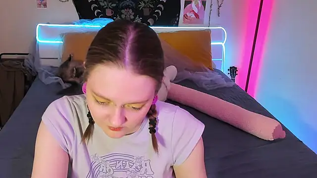 Snapshot of BebKonie chatting on February 13, 2025, 10:00 pm BebKonie online show from February 13, 2025, 10:00 pm