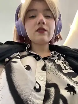 Baby  Naughty online show from January 30, 2025, 11:22 am