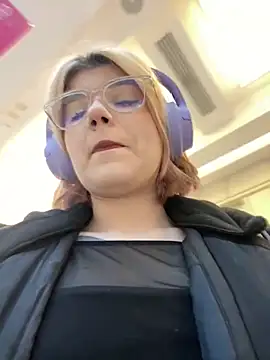 Baby  Naughty online show from February 27, 2025, 11:10 am