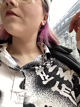 Baby  Naughty online show from March 12, 2025, 8:08 am