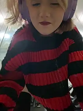 Baby  Naughty online show from March 19, 2025, 11:17 am