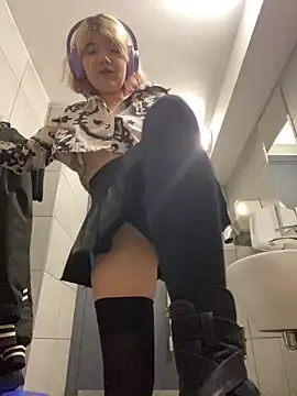 Baby  Naughty online show from March 21, 2025, 8:17 am