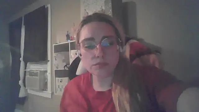 Lalalynn online show from June 11, 2026, 6:22 am